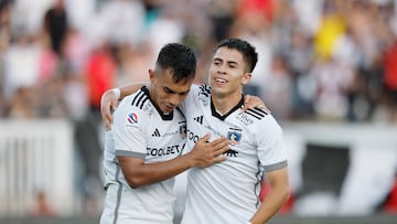 Futbol, Colo Colo vs Huachipato.
Fecha 3, campeonato Nacional 2024.
El jugador de Colo Colo Matias Moya izquerda y Vicente Pizarro festeja su gol durante el partido de primera division contra Huachipato disputado en el estadio Monumental de Santiago, Chile.
03/03/2024
Pepe Alvujar/Photosport
Football, Colo Colo vs Huachipato.
3rd turn, 2024 National Championship.
Colo Colo player Matias Moya left and Vicente Pizarro celebrate their goal during the first division match against Huachipato played at the Monumental stadium in Santiago, Chile
03/03/2024
Pepe Alvujar/Photosport