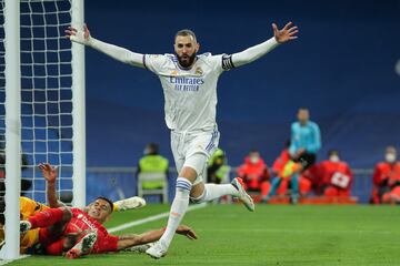 Temporada 21/22 - 27 goles en 32 partidos.
