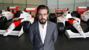 Alonso, el d&iacute;a de su presentaci&oacute;n como piloto de McLaren-Honda.