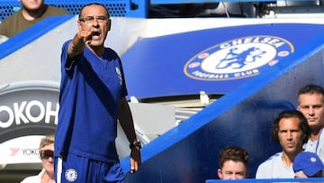 El técnico italiano del Chelsea, Maurizio Sarri, durante un partido.