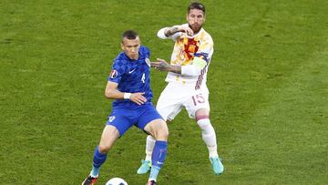 Football Soccer - Croatia v Spain - EURO 2016 - Group D - Stade de Bordeaux, Bordeaux, France - 21/6/16
 Croatia&#039;s Ivan Perisic in action with Spain&#039;s Sergio Ramos 
 REUTERS/Regis Duvignau 
 Livepic