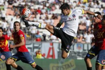 Fútbol, Colo Colo v Unión Española.
Primera fecha, Campeonato de Clausura 2016.
El jugador de Colo Colo, Julio Barroso, controla el balón durante el partido de primera división contra Unión Española disputado en el estadio Monumental de Santiago, Chile.
16/01/2016
Andrés Piña/Photosport*******

Football, Colo Colo v Union Espanola.
First date, Clousure Championship 2016.
Colo Colo's player, Julio Barroso, controls the ball during the first division football match against Union Espanola at the Monumental stadium in Santiago, Chile.
16/01/2016
Andres Pina/Photosport