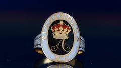 He bought a $20 ring at a thrift store—what he discovered later left experts speechless