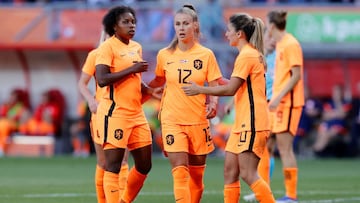 ENSCHEDE, NETHERLANDS - JULY 2: Lineth Beerensteyn of Holland Women, Victoria Pelova of Holland Women, Danielle van de Donk of Holland Women  during the  International Friendly Women  match between Holland  v Finland at the De Grolsch Veste on July 2, 2022 in Enschede Netherlands (Photo by Pim Waslander/Soccrates/Getty Images)