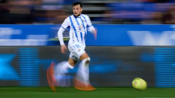 LEGANES, SPAIN - DECEMBER 19: Jose Arnaiz of CD Leganes in action during the LaLiga SmartBank match between CD Leganes and Real Zaragoza at Estadio Municipal de Butarque on December 19, 2022 in Leganes, Spain. (Photo by Angel Martinez/Getty Images)