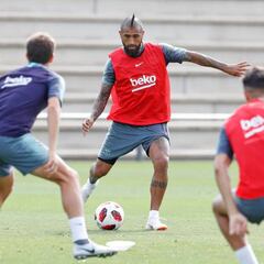 Piqué: "Vidal es conocido por su agresividad, pero tiene otras cosas"