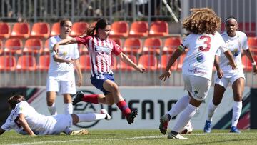 Chidiac se estrenó como goleadora del Atlético.