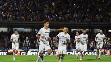 Pumas festeja un gol en Ciudad Universitaria.