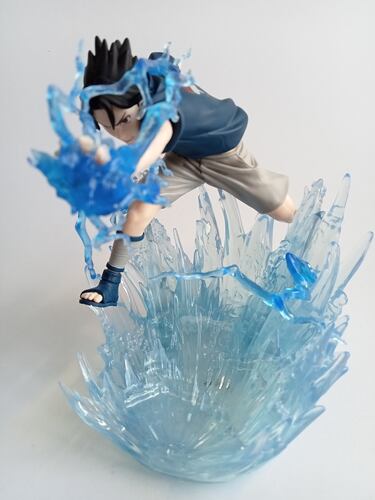 Naruto y Sasuke colisionan con sus famosas técnicas en dos electrizantes figuras combinables