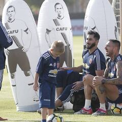 Hoyos reconoce negociaciones para evitar nóminas de la Roja