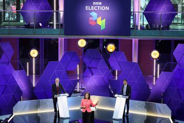 British opposition Labour Party leader Keir Starmer and British Prime Minister Rishi Sunak take part in BBC's Prime Ministerial Debate, in Nottingham, Britain, June 26, 2024. REUTERS/Phil Noble/Pool