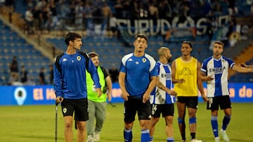 Soldevila, con una muleta, después del partido de ayer.