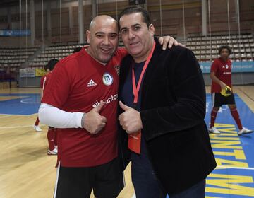 Partido benéfico entre Amigos de Benjamín y Ortiz contra Amigos de Ricardinho en el Polideportivo Municipal Jorge Carbajosa de Torrejón de Ardoz para el fomento del deporte en Guinea Ecuatorial.