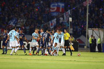 En imágenes: así se vivió el encuentro de la U y Racing