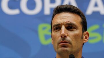 COPAME2069. RIO DE JANEIRO (BRASIL) 27/06/2019.- El entrenador de Argentina, Lionel Scaloni, participa en una rueda de prensa este jueves 27 de junio 2019 en el estadio de Maracanã, Río de Janeiro (Brasil). EFE/Antonio Lacerda