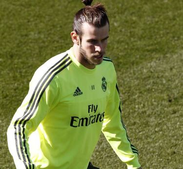 43 days on from injury, Bale back training with Real group