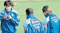 Víctor afila a su equipo para tumbar al Nàstic