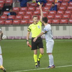 Gayà: "Primero pita penalti por empujón... y cuando lo ve en el VAR me dice que le toco abajo"