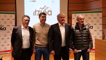 Imagen de Alberto Albistegui, Julián Eraso y Roberto Laiseka durante la presentación del recorrido de la Itzulia 2020.