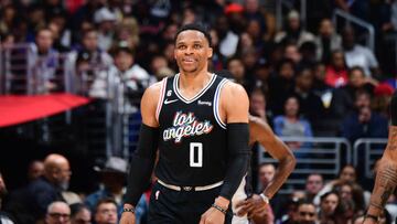 Westbrook debuta con los Clippers en un festival de puntos