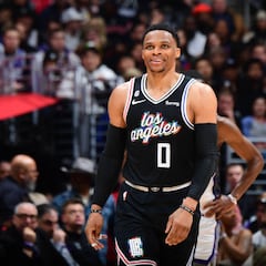 Westbrook debuta con los Clippers en un festival de puntos