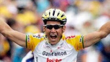 <b>SEGUNDA VICTORIA.</B> El ambicioso australiano no ha querido dejar pasar esta oportunidad para vencer.