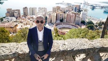 Manolo Gaspar posa para AS en Gibralfaro, con M&aacute;laga de fondo.