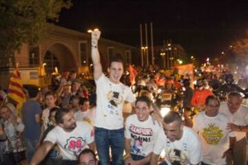 Granollers celebró con Pol Espargaró su titulo como campeón del mundo de Moto2. El piloto disfrutó de un gran recibimiento por las calles de Granollers.