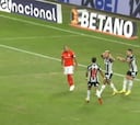 ¡Callando bocas! El golazo de Vargas en el Brasileirao
