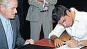 Momento de la firma.