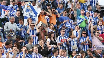 Recre fans at el Nuevo Colombino