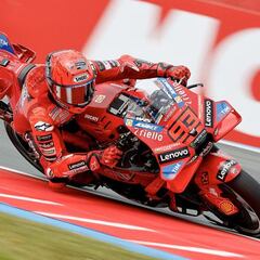 Marquez hace lo que Rossi no pudo con Ducati y eso escuece a los tifosi