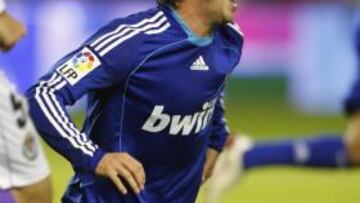 <b>QUITÓ HIERRO.</b> El jugador holandés restó importancia a la mala situación del equipo y del entrenador.