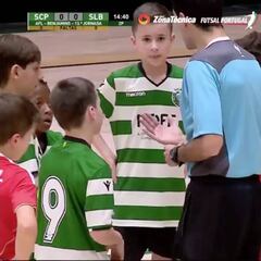 Que no se contaminen nunca de los vicios del profesionalismo: el detalle de estos benjamines impensable en adultos