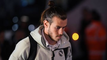 Bale: "Somos robots, nos dicen dónde estar, a qué hora comer..."