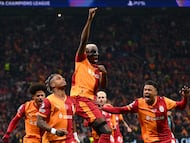 Galatasaray kicked off the first leg of their Round of 16 tie with Liverpool from Istanbul, and the fans paid tribute to Victor Osimhen and his family.