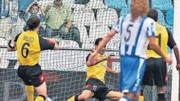 <b>A BOCAJARRO. </b>El Deportivo logró dos de sus tres goles resolviendo jugadas en el área pequeña.