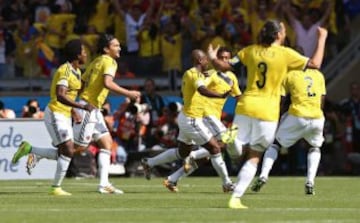 La Selección goleó a los europeos con goles de Pablo Armero, Teo Gutiérrez y James Rodríguez.