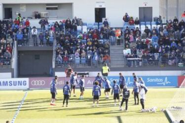 Muchos aficionados presenciaron el entrenamiento.