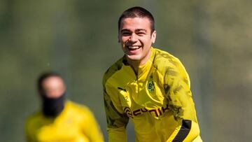 Informes desde Alemania reportan que el juvenil estadounidense habr&iacute;a obtenido un nuevo v&iacute;nculo con el cuadro de Dortmund por dos a&ntilde;os m&aacute;s.