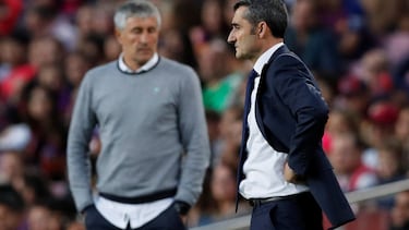 Soccer Football - La Liga Santander - FC Barcelona v Real Betis - Camp Nou, Barcelona, Spain - November 11, 2018 Barcelona coach Ernesto Valverde as Real Betis coach Quique Setien looks on REUTERS/Albert Gea
PUBLICADA 13/11/48 NA MA30 1COL