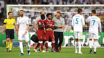 Destrozado: La lesión de Salah en imágenes... Peligra el Mundial