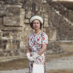 Reina Isabel II: Foto histórica de la monarca en Monte Albán, Oaxaca