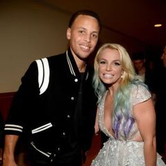 Curry, quinto 'warrior' que más cobra, no piensa en el mercado