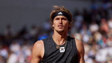 PARIS, FRANCE - MAY 31: Alexander Zverev of Germany looks on against Carlos Alcaraz of Spain during the Men's Singles Quarter Final match on day ten of the 2022 French Open at Roland Garros on May 31, 2022 in Paris, France. (Photo by Quality Sport Images/Getty Images)