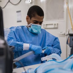 Coronavirus: How many Covid-19 patients in the US are in hospital?