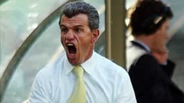 <b>CON GANAS</B>. Javier Aguirre espera transmitir toda la euforia y las ganas por el triunfo a los navarros.