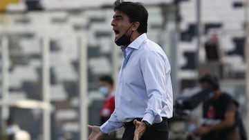 Gustavo Quinteros aclaró la ausencia de Esteban Paredes