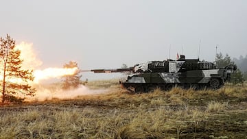 Danish army Leopard 2A7 tank of NATO enhanced Forward Presence battle group fires during live fire exercise in Perakula, Estonia February 15, 2023. REUTERS/Ints Kalnins
