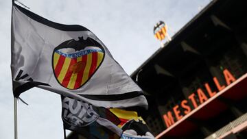 Bandera del Valencia, en Mestalla. 